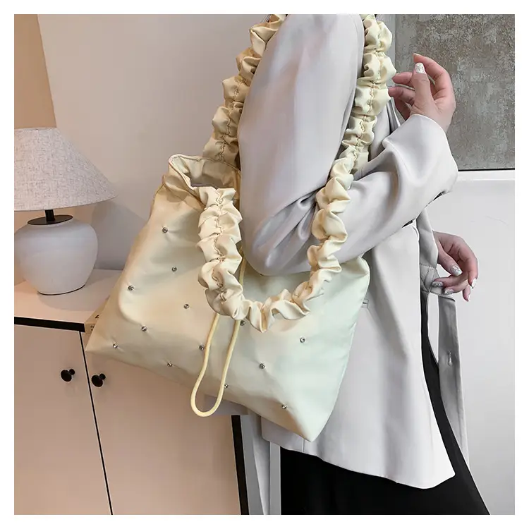 Black Ruffled Shoulder Bag for Women 2025 — feature 8