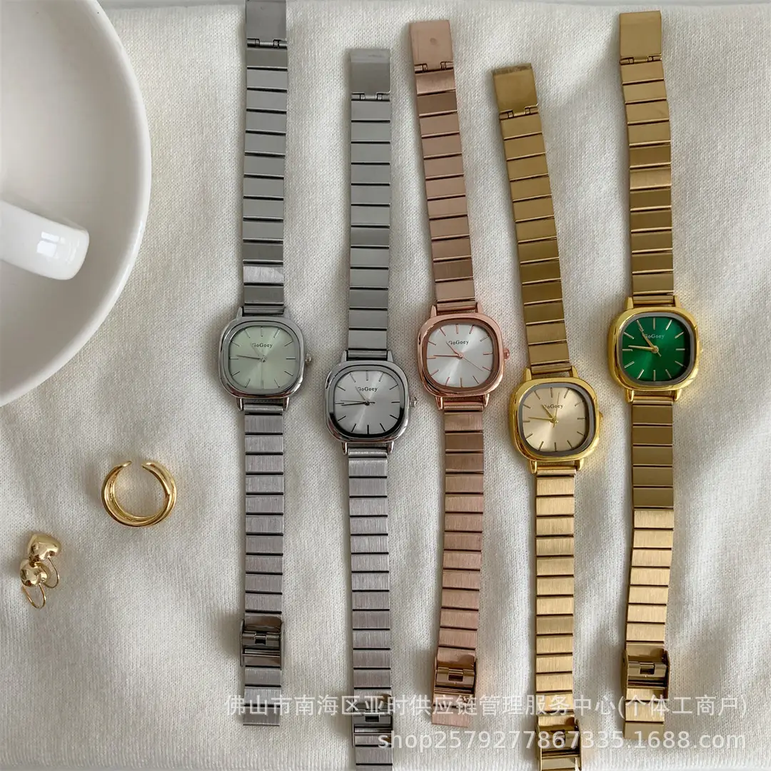 Cross-border hot chain watch female students simple temperament casual folding buckle female watch quartz watch manufacturers wholesale — feature 1