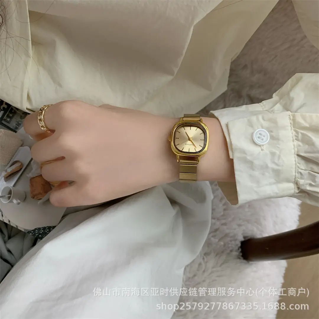 Cross-border hot chain watch female students simple temperament casual folding buckle female watch quartz watch manufacturers wholesale — feature 30