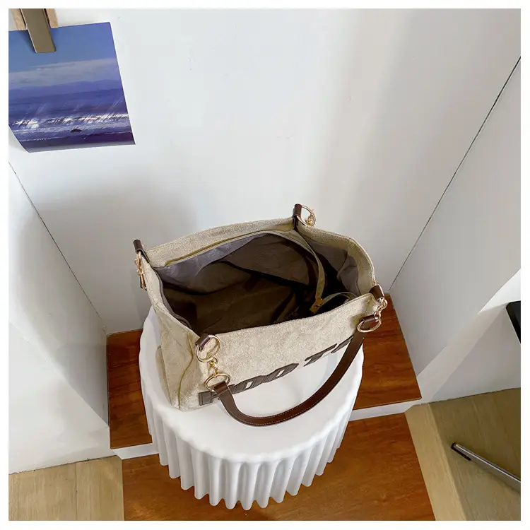 Large Capacity Korean Style Letter Shoulder Bag for Women — feature 47