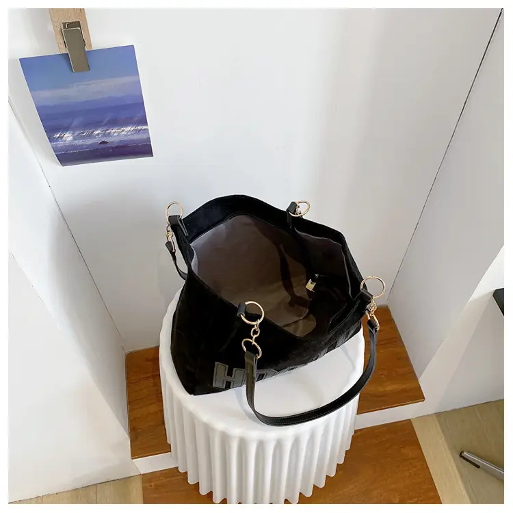 Large Capacity Korean Style Letter Shoulder Bag for Women — feature 48