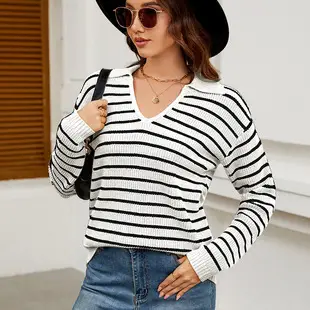 Women's Off-Shoulder Knitted Sweater Solid Color — feature 3