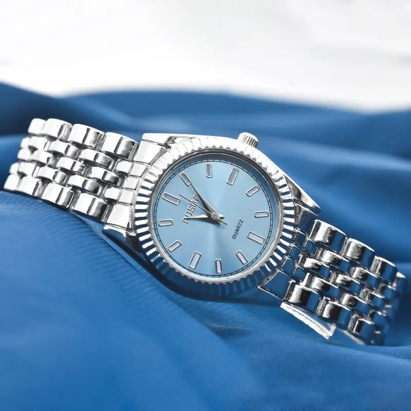 Men Women Steel Band Quartz Watch Light Blue Dial — feature 11