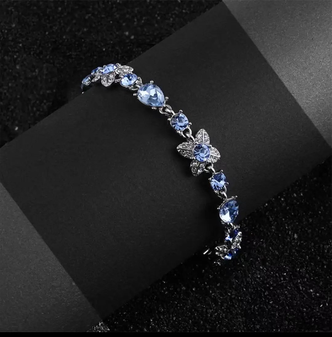 Jijia GVC Vinci Four-leaf Clover Ginseng Bracelet Light Luxury Fashion Bracelet Women's Double-sided Full Diamond Bracelet — feature 1
