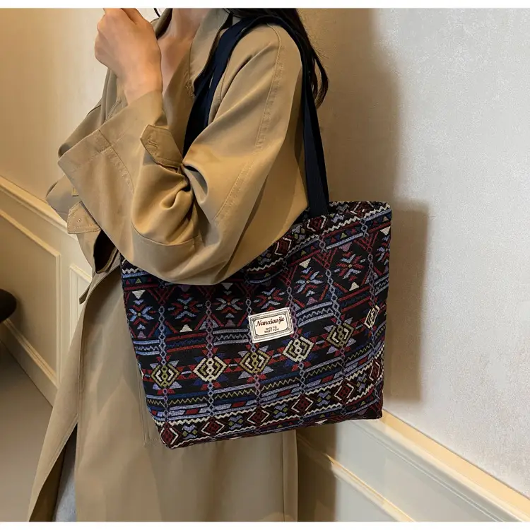 Women Retro Patterned Canvas Shoulder Crossbody Bag 2024 — feature 10