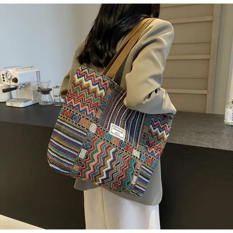 Women Retro Patterned Canvas Shoulder Crossbody Bag 2024 — feature 21