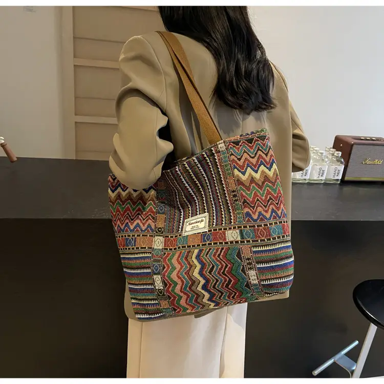 Women Retro Patterned Canvas Shoulder Crossbody Bag 2024 — feature 22