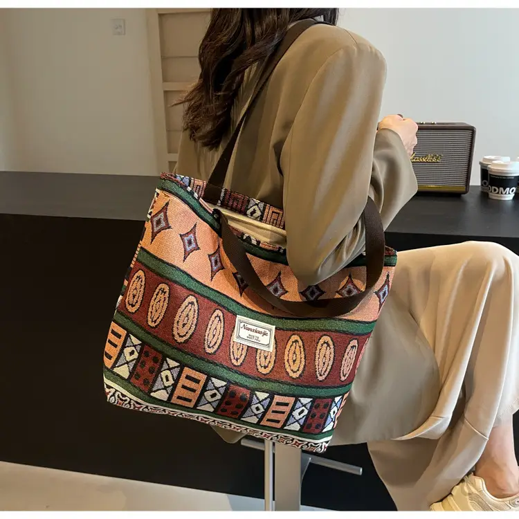 Women Retro Patterned Canvas Shoulder Crossbody Bag 2024 — feature 27