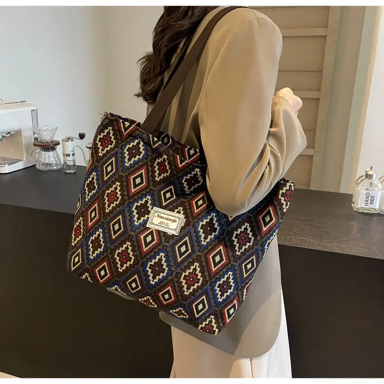 Women Retro Patterned Canvas Shoulder Crossbody Bag 2024 — feature 29