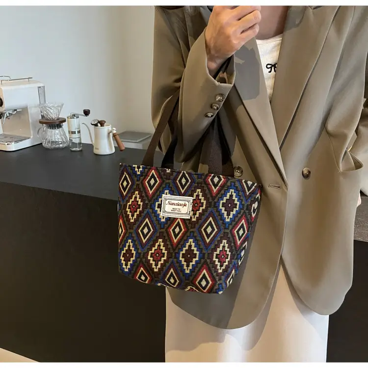 Women Retro Patterned Canvas Shoulder Crossbody Bag 2024 — feature 31