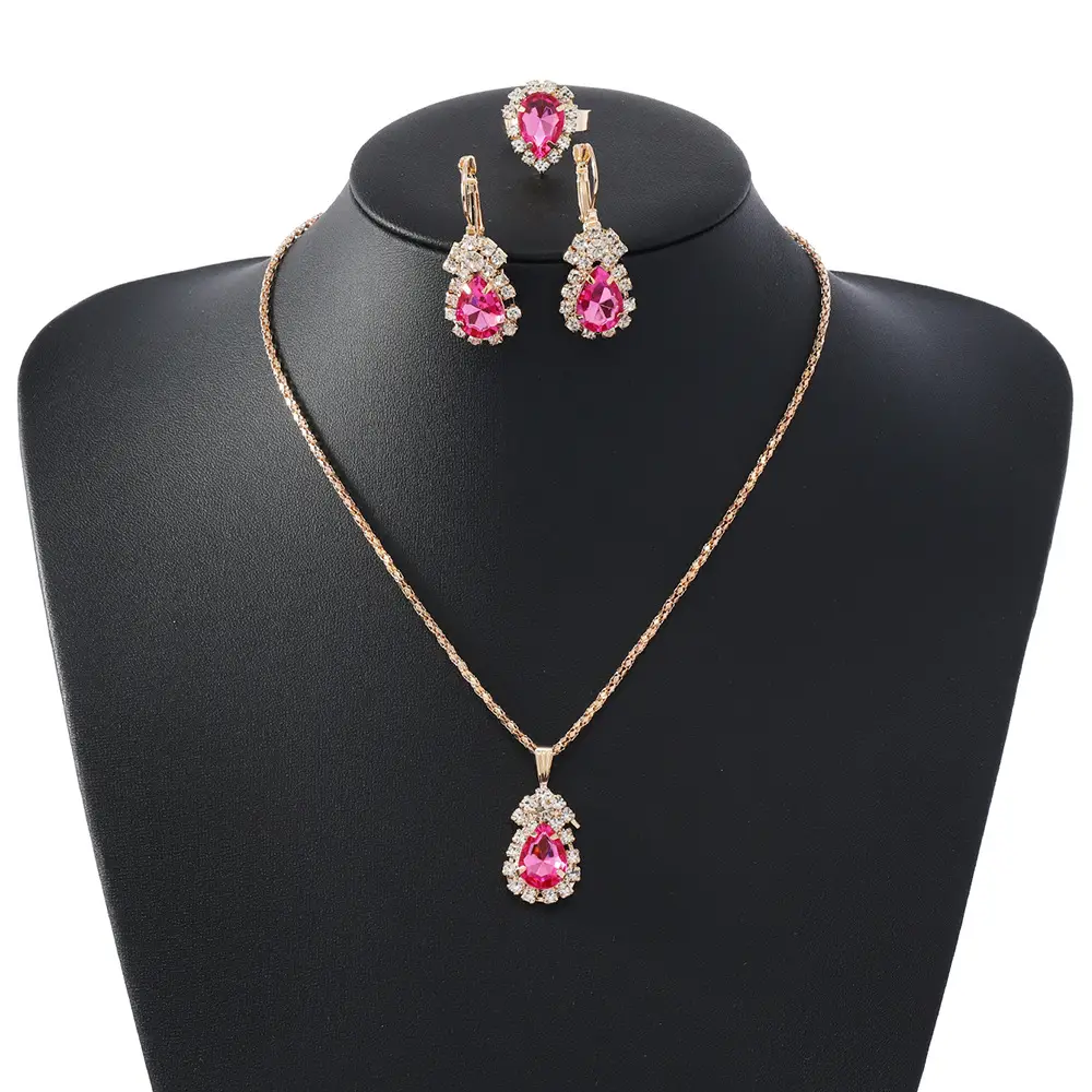Heart Shaped 3-Piece Jewelry Set with Diamonds - Image 39