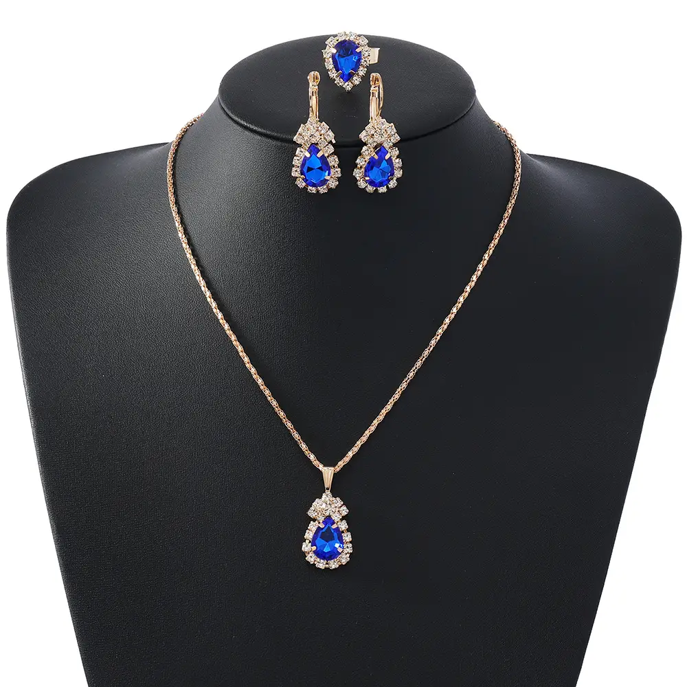 Heart Shaped 3-Piece Jewelry Set with Diamonds — feature 4
