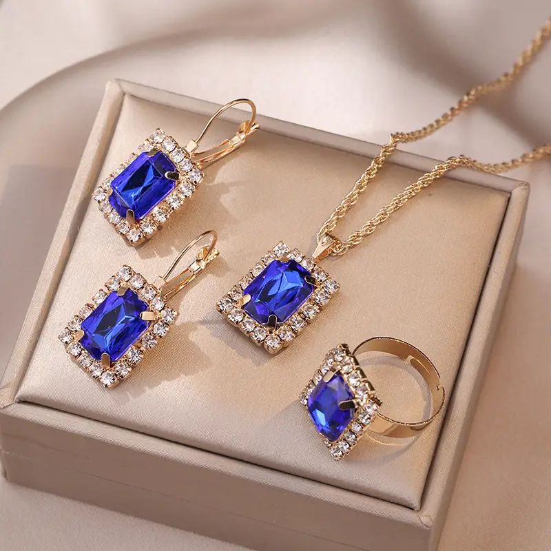 Heart Shaped 3-Piece Jewelry Set with Diamonds - Image 26