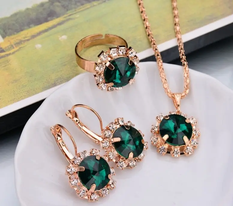 Heart Shaped 3-Piece Jewelry Set with Diamonds - Image 35