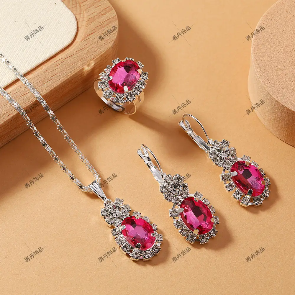Heart Shaped 3-Piece Jewelry Set with Diamonds - Image 5