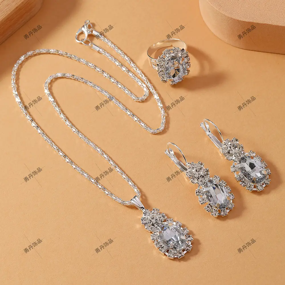 Heart Shaped 3-Piece Jewelry Set with Diamonds - Image 6