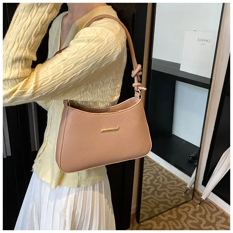 Black High-End Shoulder Bag for Women 2024 - Image 7