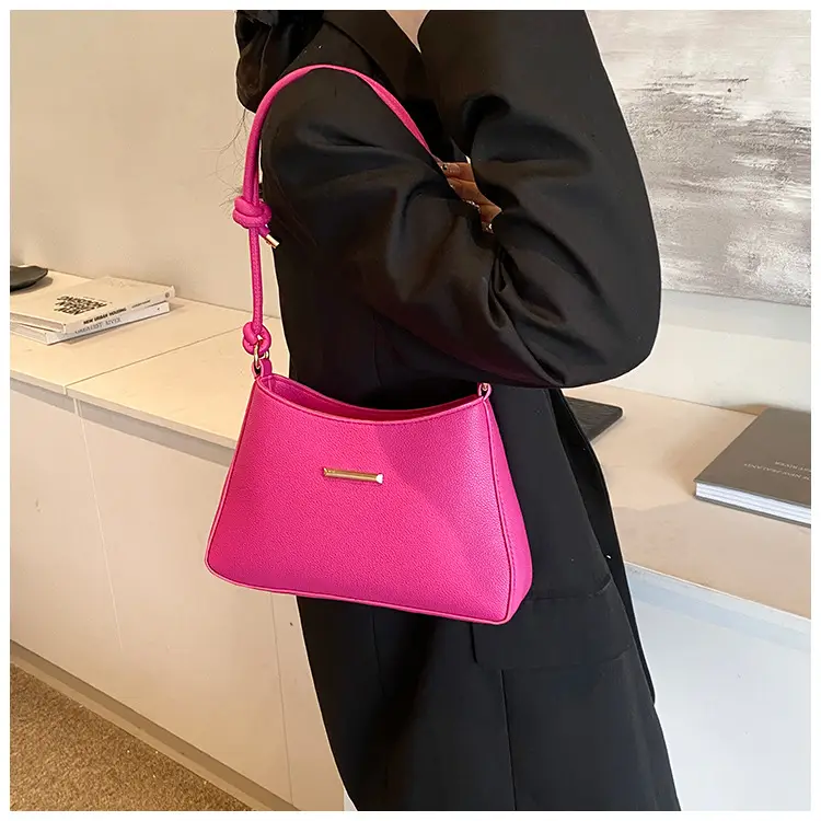 Black High-End Shoulder Bag for Women 2024 — feature 10