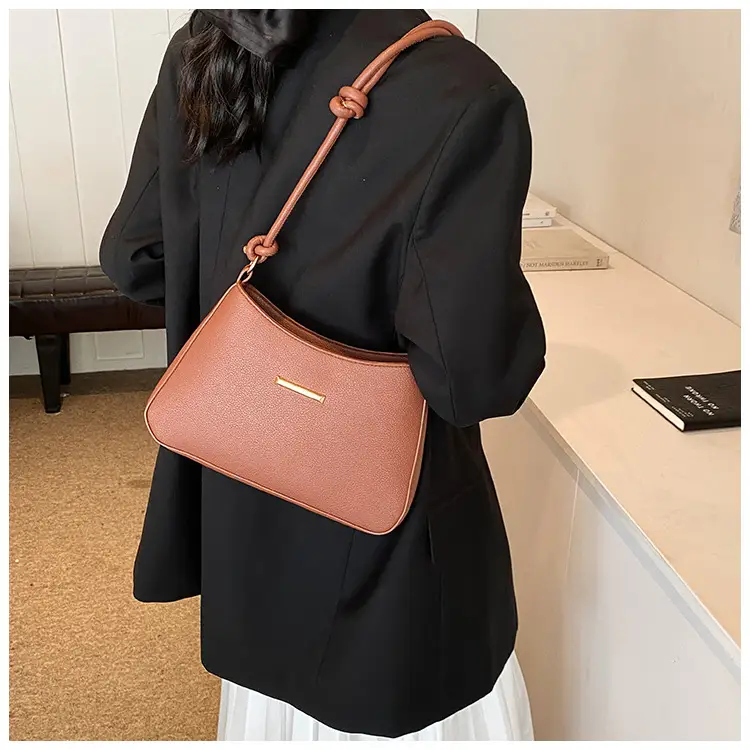 Black High-End Shoulder Bag for Women 2024 — feature 17