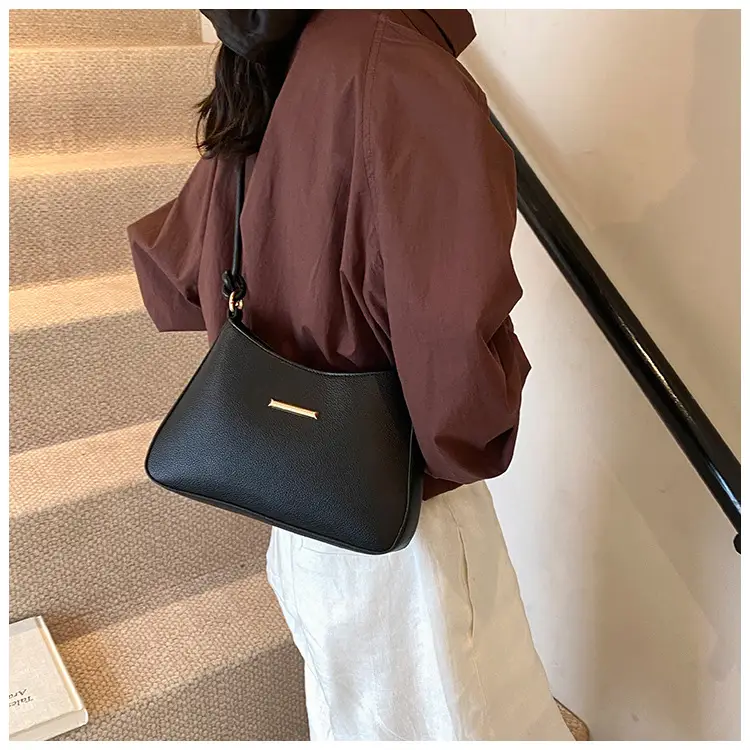 Black High-End Shoulder Bag for Women 2024 — feature 22