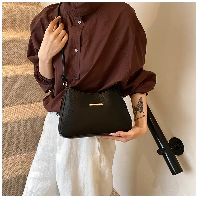 Black High-End Shoulder Bag for Women 2024 — feature 23