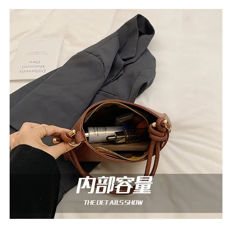 Black High-End Shoulder Bag for Women 2024 — feature 4