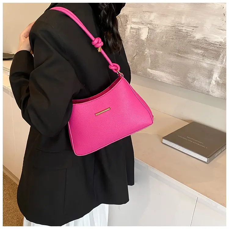 Black High-End Shoulder Bag for Women 2024 — feature 9