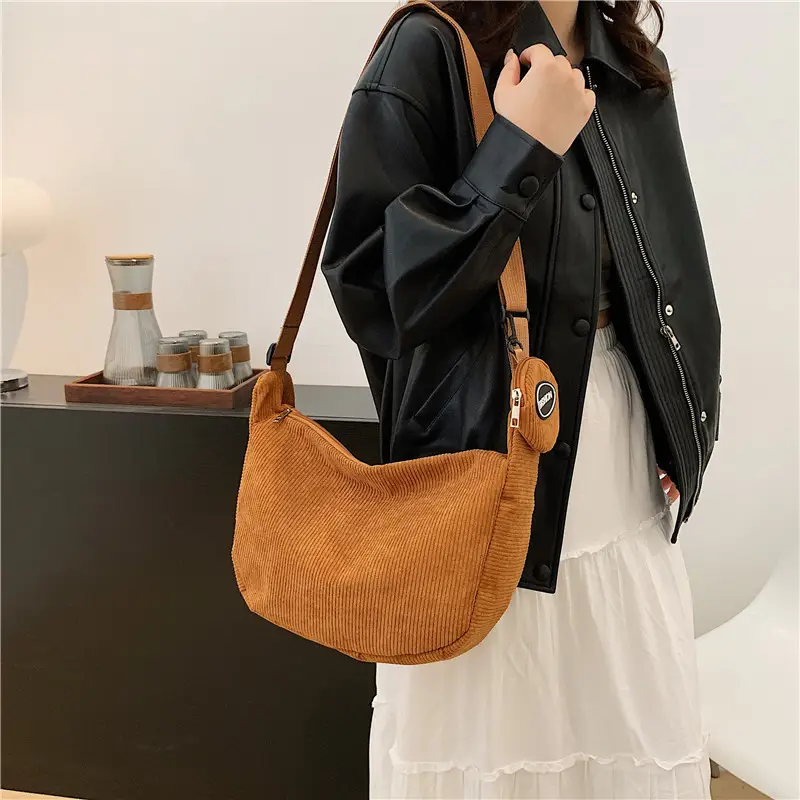 Pink Knitted Shoulder Bag Large Capacity Korean Style - Image 9