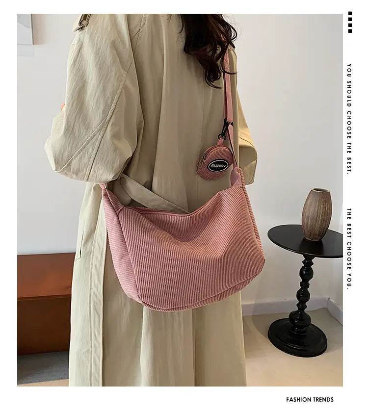 Pink Knitted Shoulder Bag Large Capacity Korean Style — feature 2
