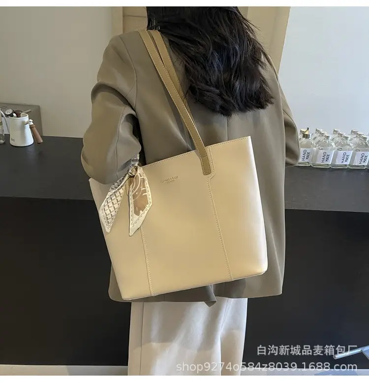 Vintage Style Large Shoulder Bag for Women 2026 — feature 25