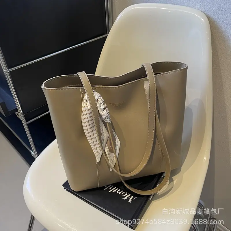 Vintage Style Large Shoulder Bag for Women 2026 - Image 2