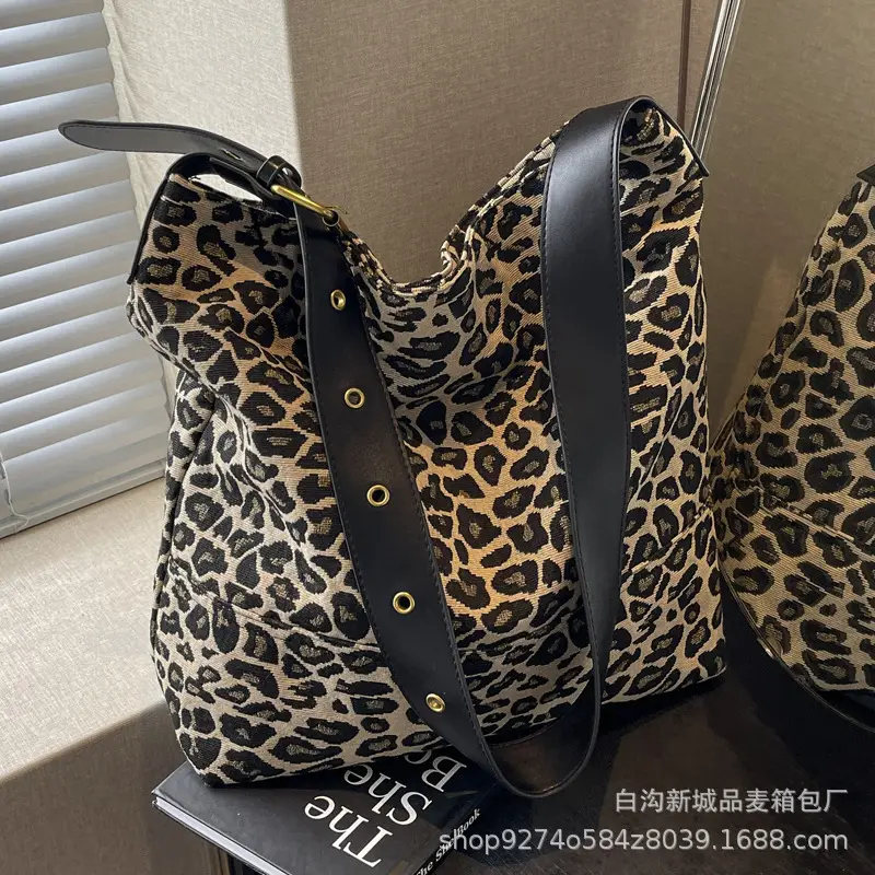 Leopard Print Large Canvas Shoulder Bag for Women - Image 3