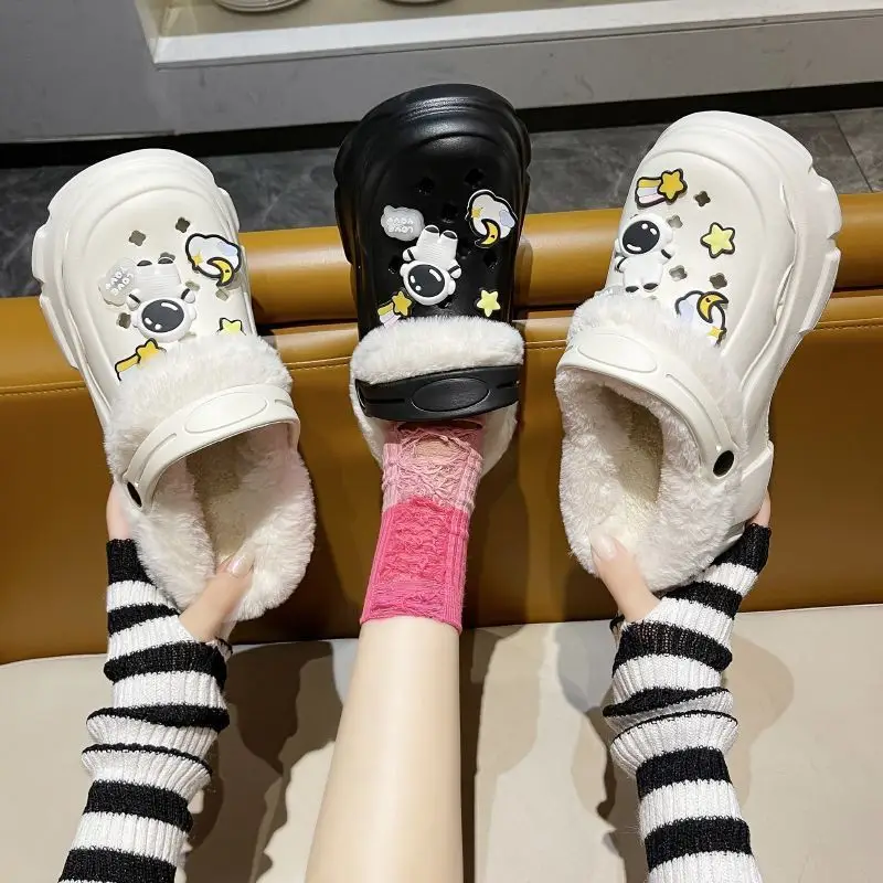 Add velvet cotton hole shoes women's autumn and winter inner container 2024 new outdoor wear height-increasing thick-soled Mao Mao cotton slippers winter