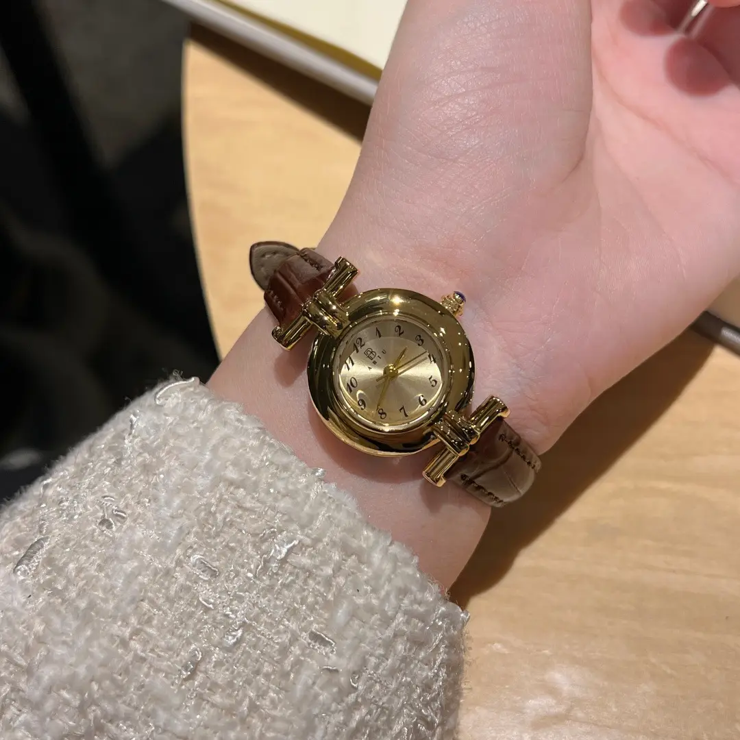 Niche Vintage Women's Watch Simple Casual Belt Exquisite Waterproof Student's Watch French Middle Small Dial Watch for Women — feature 34