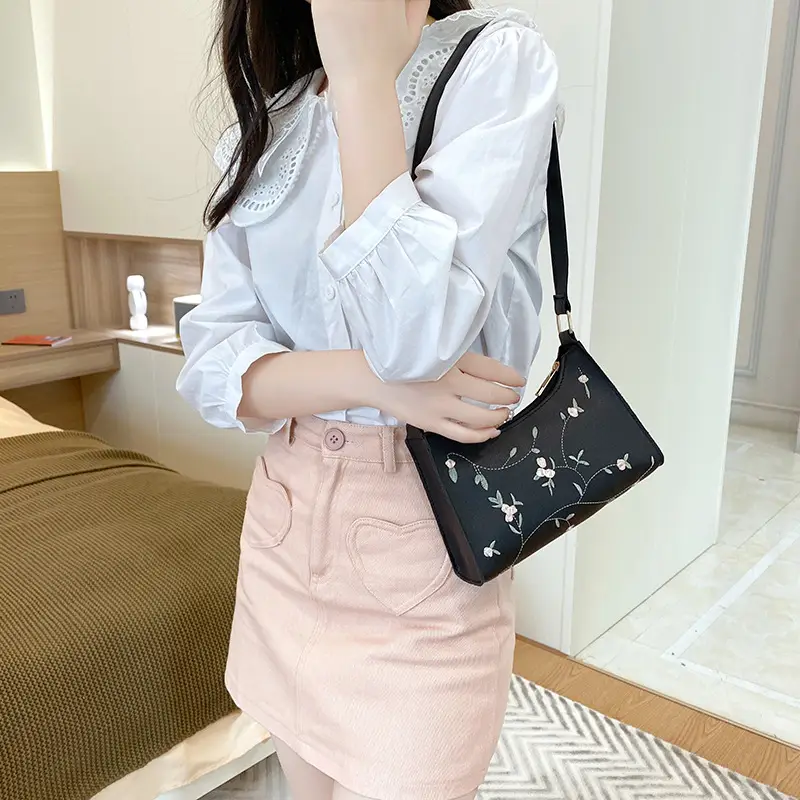 Elegant Embroidered Women's Underarm Bag Beige - Image 9