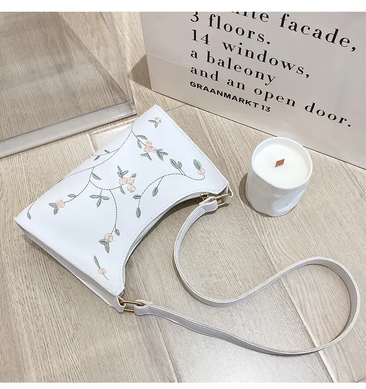 Elegant Embroidered Women's Underarm Bag Beige — feature 21