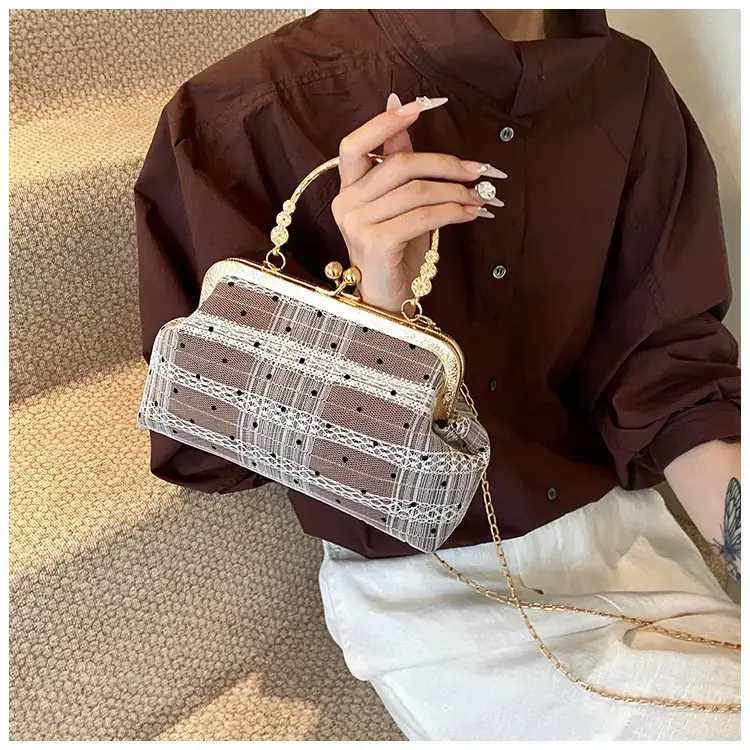 Women's Shell Bag with Chain & Wave Point Design — feature 18