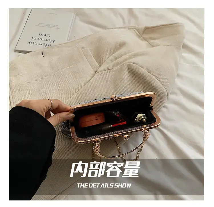 Women's Shell Bag with Chain & Wave Point Design — feature 4