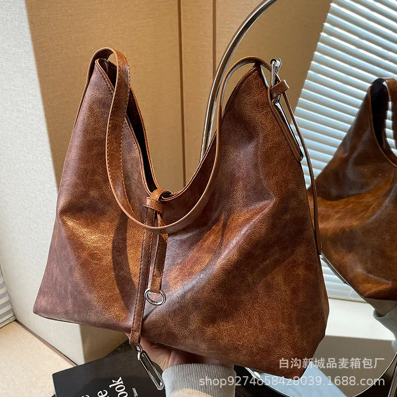 Korean Style Brown Leather Commuter Shoulder Bag for Women - Image 5