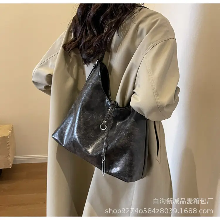 Korean Style Brown Leather Commuter Shoulder Bag for Women — feature 18