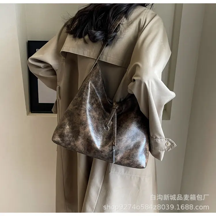 Korean Style Brown Leather Commuter Shoulder Bag for Women — feature 23