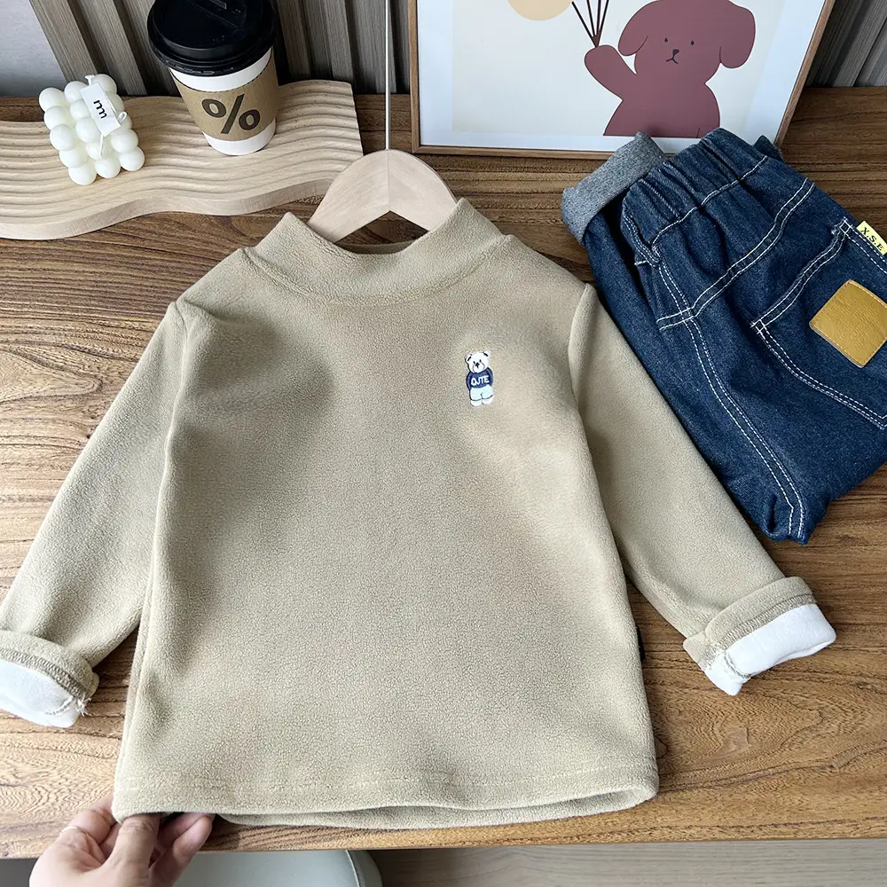 2024 Winter Boys Fleece T-Shirt Light Grey Cartoon Print — feature 4