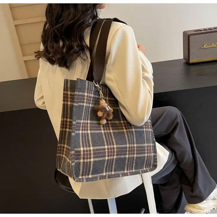 Women Plaid Canvas Tote Bag 2024 New Commuter Green Gray — feature 29