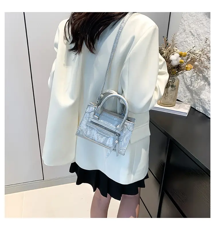 Light Blue Korean Fashion Shoulder Bag 2024 — feature 18