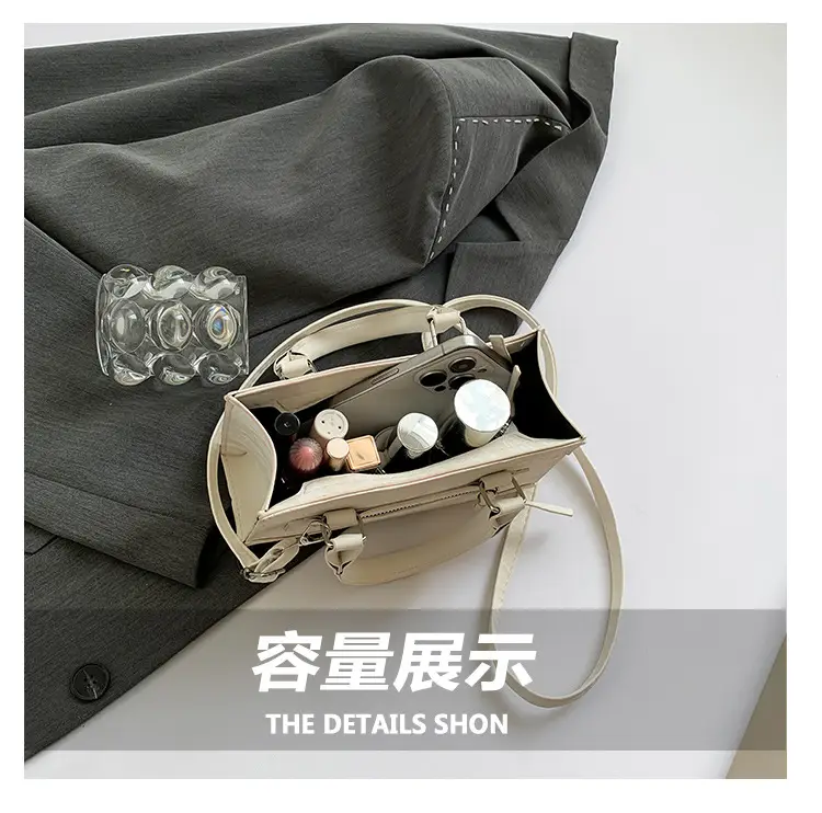 Light Blue Korean Fashion Shoulder Bag 2024 — feature 7