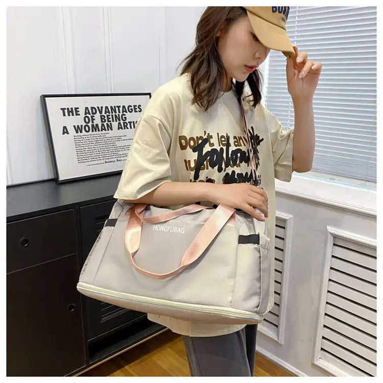 Women's Large Crossbody Travel Bag Light White — feature 34