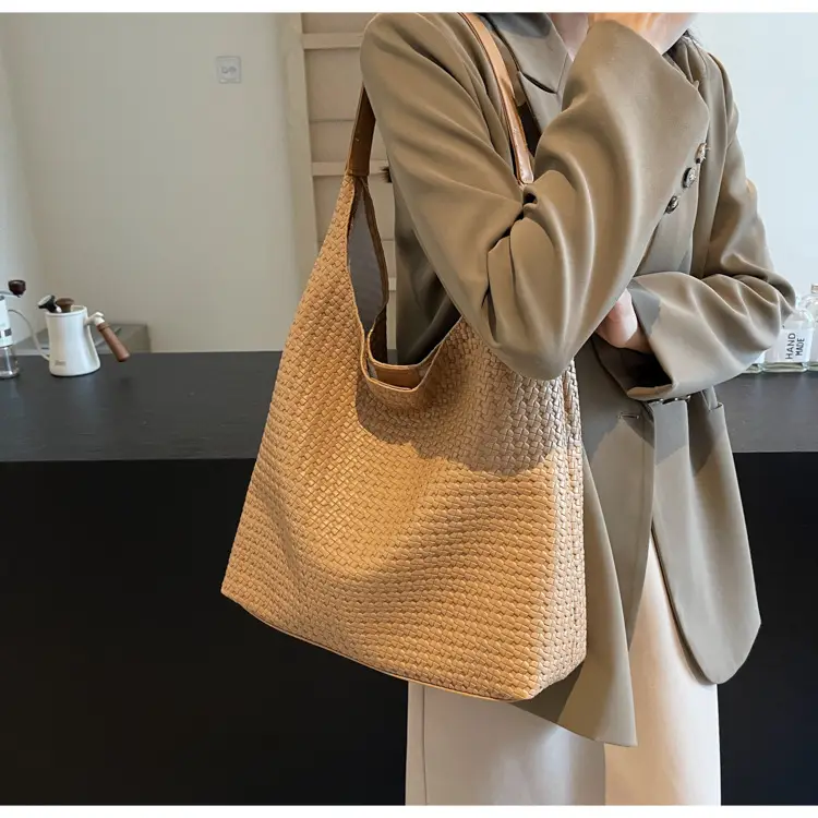 Women's Large Capacity Woven Tote Bag Summer 2024 — feature 11