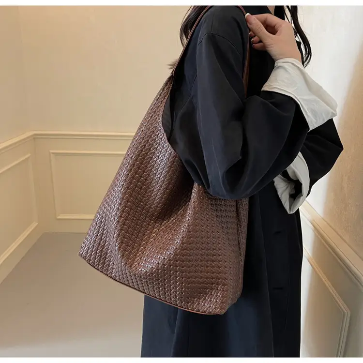Women's Large Capacity Woven Tote Bag Summer 2024 — feature 23