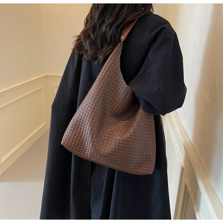 Women's Large Capacity Woven Tote Bag Summer 2024 — feature 24