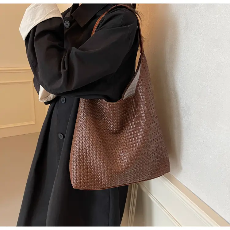 Women's Large Capacity Woven Tote Bag Summer 2024 — feature 25